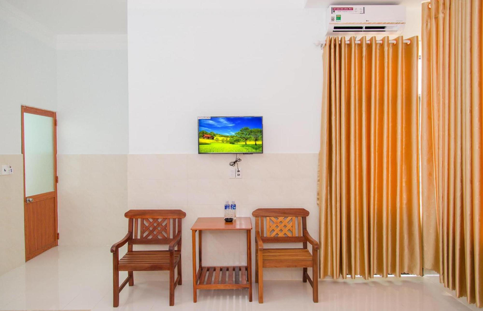Thu Hien Hotel Pleiku - By Bay Luxury Plei Holang Exterior photo