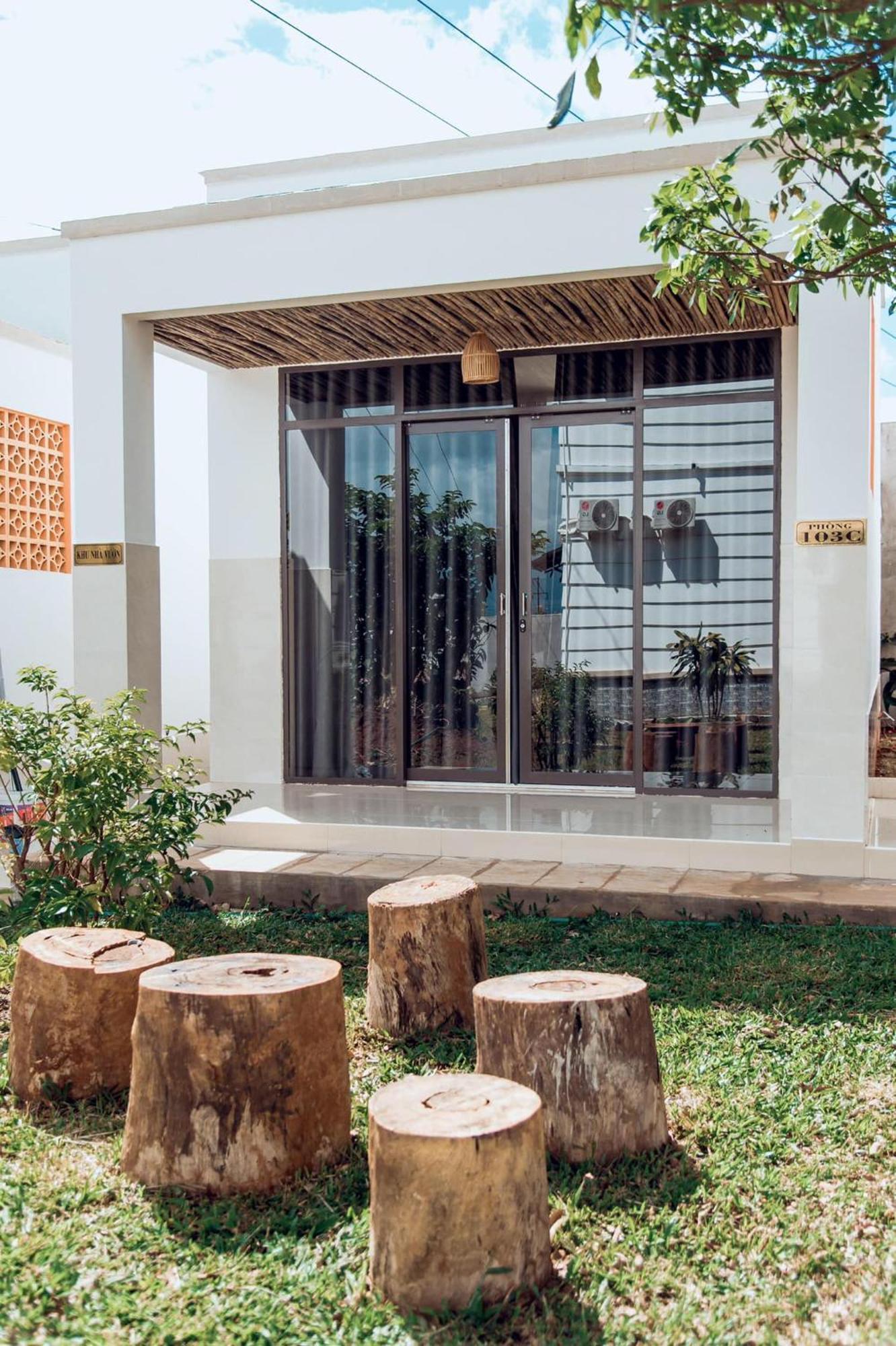 Thu Hien Hotel Pleiku - By Bay Luxury Plei Holang Exterior photo
